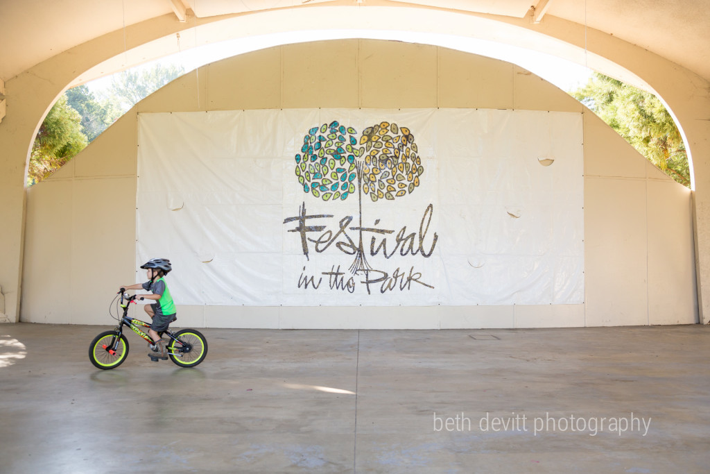 no school on friday means that we go on an adventure.  today we biked around freedom park with miss molly and watched them setup for 'festival in the park'.  