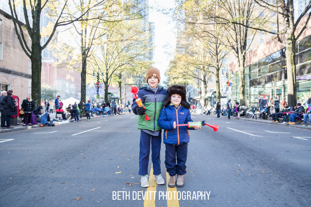 our thanksgiving tradition - the parade!  this was the first year that we watched the entire thing.  happy thanksgiving!